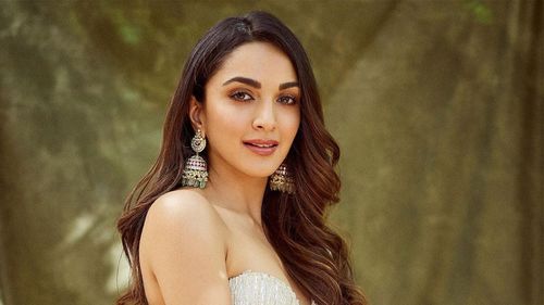 Kiara Advani Serves A Lesson In Minimal Dressing 